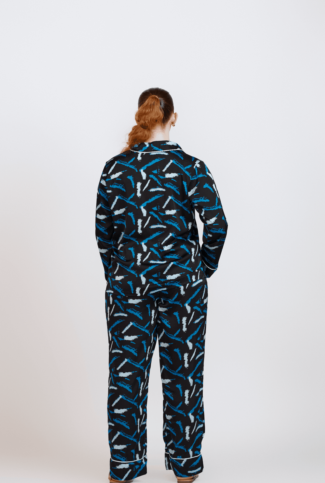 ÌTÙNÚ BLUE ABSTRACT PRINT SATIN PAJAMAS