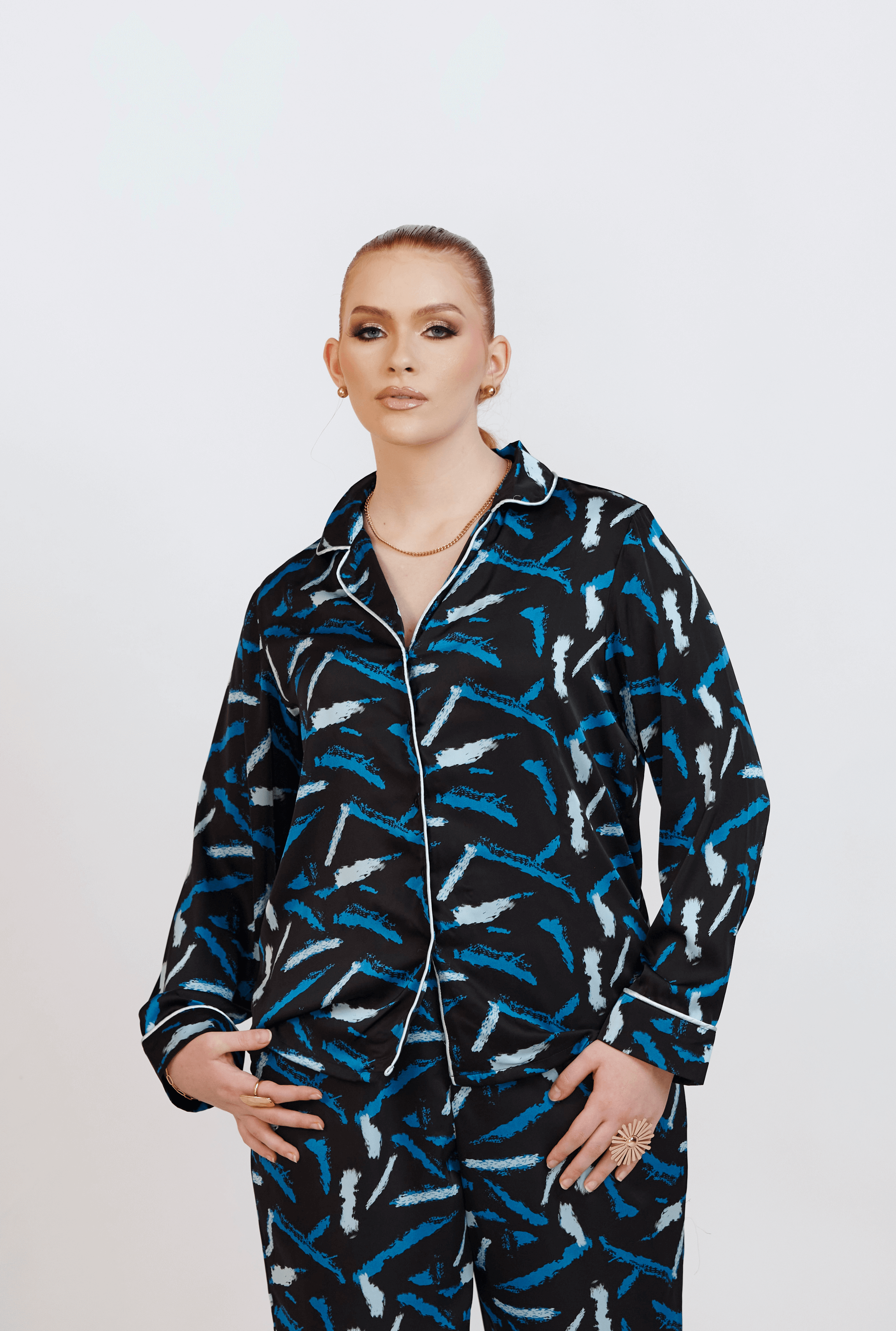 ÌTÙNÚ BLUE ABSTRACT PRINT SATIN PAJAMAS